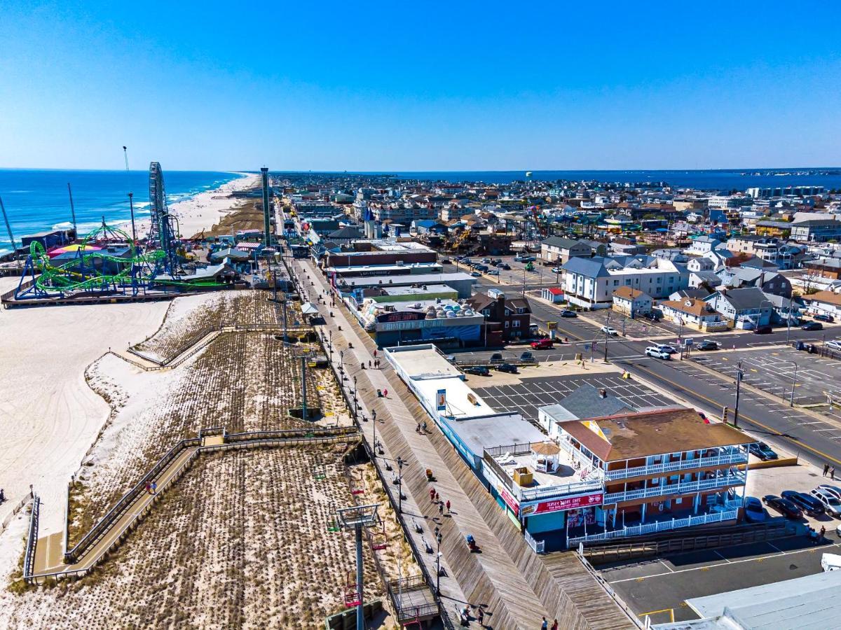 Boardwalk Hotel Charlee & Apartments Beach Hotel Oceanfront Seaside Heights Exterior foto
