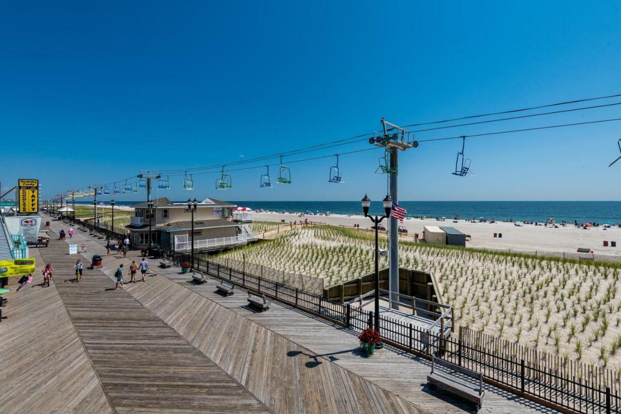 Boardwalk Hotel Charlee & Apartments Beach Hotel Oceanfront Seaside Heights Exterior foto
