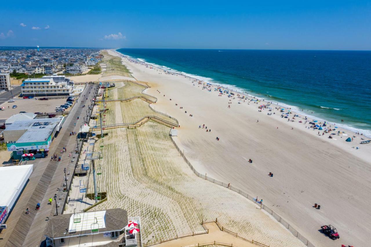 Boardwalk Hotel Charlee & Apartments Beach Hotel Oceanfront Seaside Heights Exterior foto